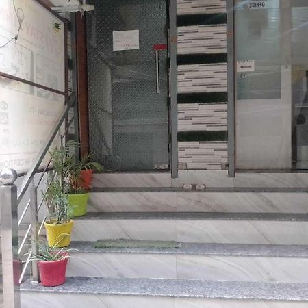 Hotel O Seventy Stay In Sohana Ngoại thất bức ảnh