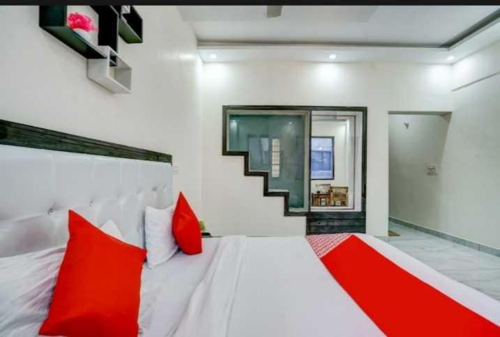 Hotel O Seventy Stay In Sohana Ngoại thất bức ảnh
