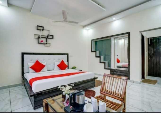 Hotel O Seventy Stay In Sohana Ngoại thất bức ảnh