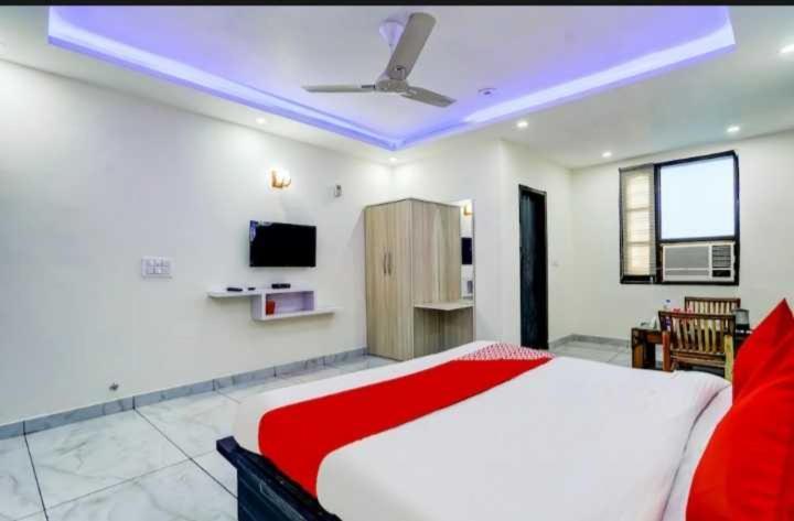 Hotel O Seventy Stay In Sohana Ngoại thất bức ảnh