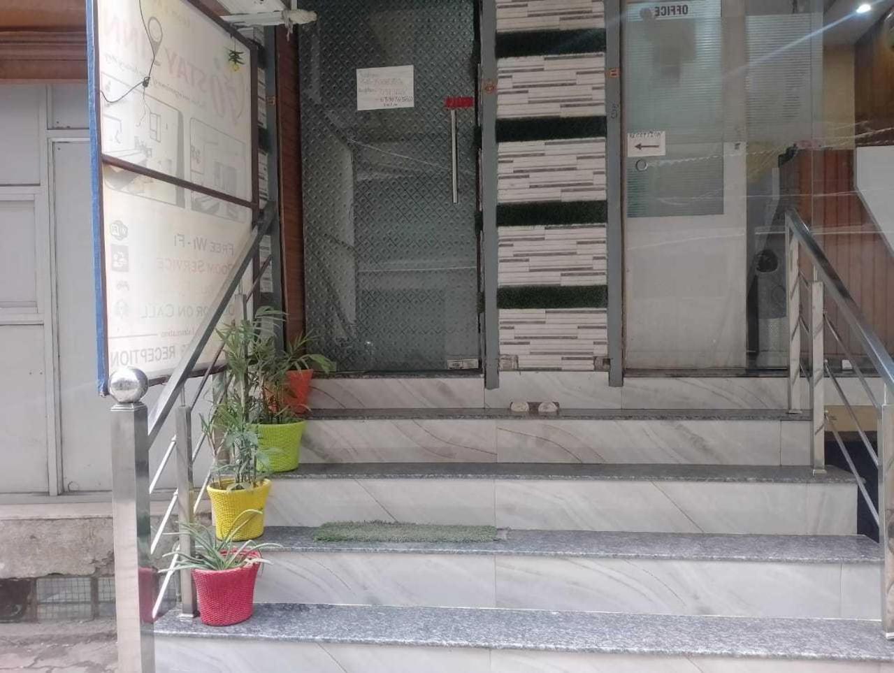 Hotel O Seventy Stay In Sohana Ngoại thất bức ảnh